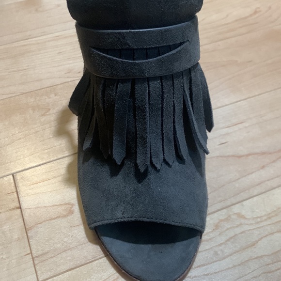 Suede Shoes - Picture 4 of 6